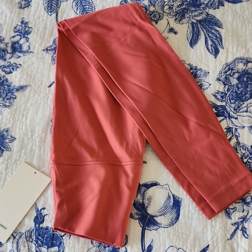 lululemon Desert Red 25" Aligns Coral Leggings Size 4 Nwt